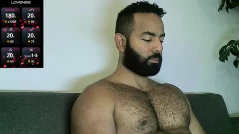 SebasRoa online show from 11-27-25, 02:41