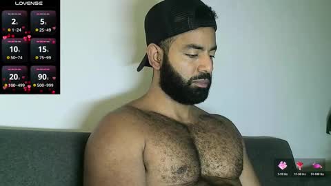 SebasRoa online show from 02-06-26, 06:00