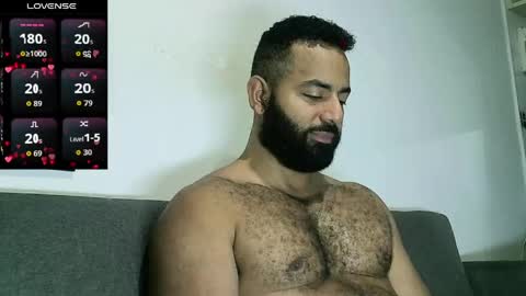 SebasRoa online show from 05-12-26, 05:54