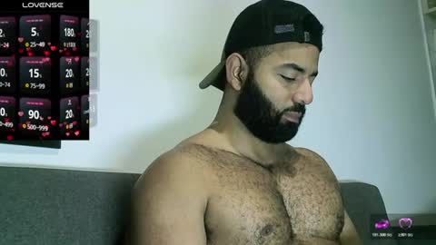 Snapshot of roa32sebas chatting on 06-15-26, 03:03 SebasRoa online show from 06-15-26, 03:03
