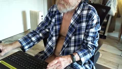 Rob online show from 01-28-25, 12:43