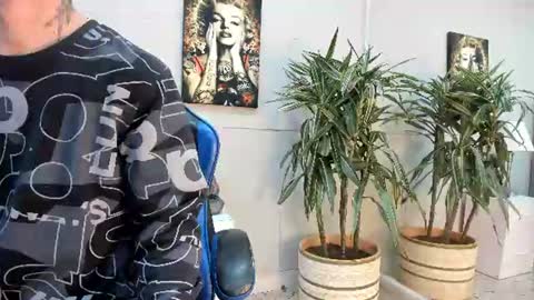 Roan Birkin online show from 06-25-26, 07:29