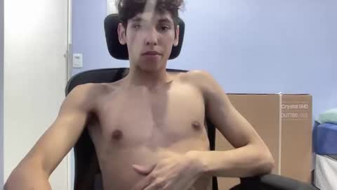 roandry909974 online show from 12-10-24, 02:16