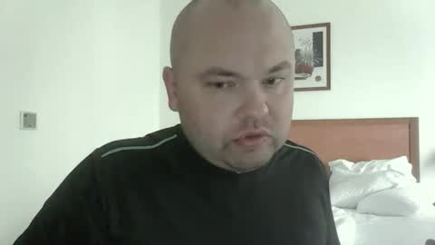 rob18997 online show from 12-05-25, 11:19