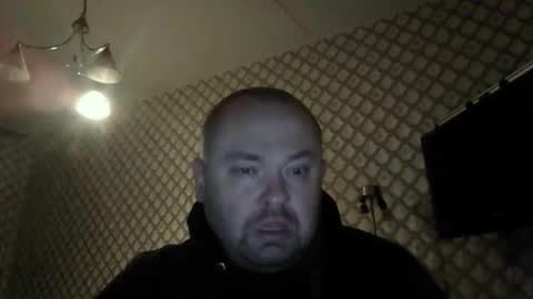 rob18997 online show from 12-20-25, 03:08