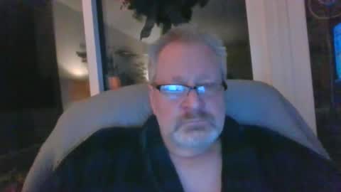 rob872217 online show from 12-18-24, 09:25