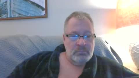rob872217 online show from 12-22-24, 09:33
