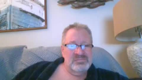 rob872217 online show from 01-01-25, 09:28