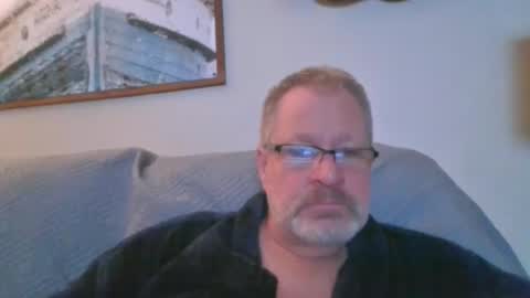 rob872217 online show from 01-04-25, 07:03