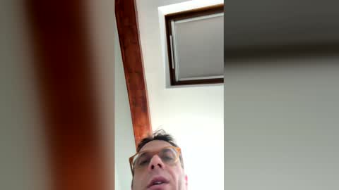 Snapshot of roberpierre_ho chatting on 03-01-26, 04:53 roberpierre_ho online show from 03-01-26, 04:53