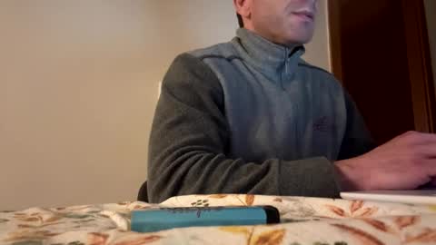 Snapshot of roberpierre_ho chatting on 03-15-26, 02:39 roberpierre_ho online show from 03-15-26, 02:39