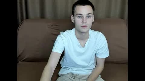 Snapshot of robert10211 chatting on 10-23-25, 04:39 robert10211 online show from 10-23-25, 04:39