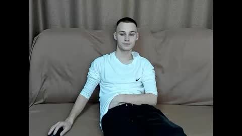 Snapshot of robert10211 chatting on 10-27-25, 05:39 robert10211 online show from 10-27-25, 05:39