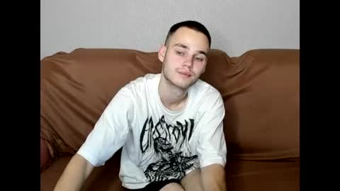 Snapshot of robert10211 chatting on 11-02-25, 10:28 robert10211 online show from 11-02-25, 10:28