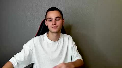 Snapshot of robert10211 chatting on 11-20-25, 02:23 robert10211 online show from 11-20-25, 02:23