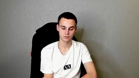 Snapshot of robert10211 chatting on 11-22-25, 05:17 robert10211 online show from 11-22-25, 05:17