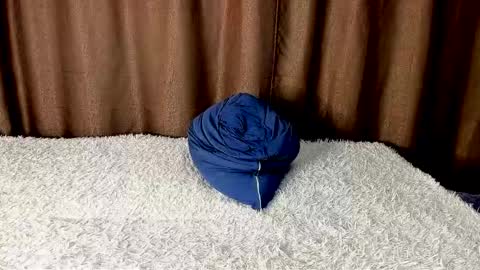 robert10211 online show from 03-10-26, 02:11