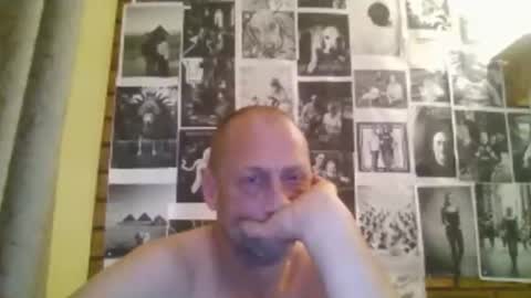 Snapshot of robert69huge chatting on 02-14-26, 02:30 robert69huge online show from 02-14-26, 02:30