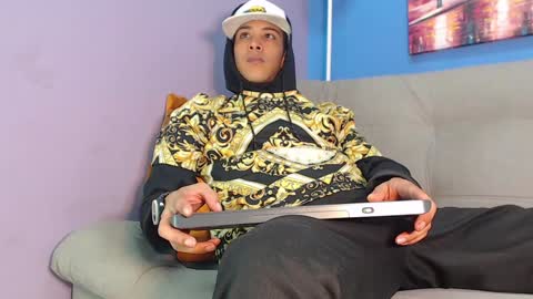 Snapshot of robert_kingg chatting on 12-19-24, 07:29 robert_kingg online show from 12-19-24, 07:29