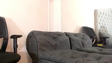 Snapshot of robert_kingg chatting on 06-10-26, 09:25 robert_kingg online show from 06-10-26, 09:25