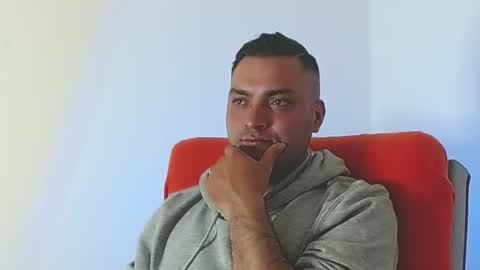 Stiven - online show from 10-24-25, 09:22