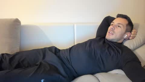 roberto4ever online show from 11-21-25, 05:22