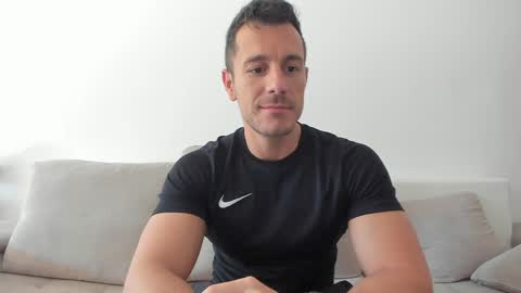 roberto4ever online show from 05-11-26, 05:46