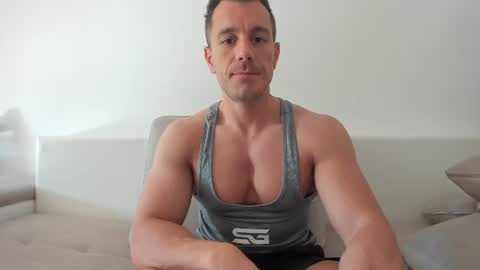 roberto4ever online show from 06-14-26, 05:20