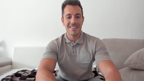 roberto4ever online show from 06-21-26, 10:07