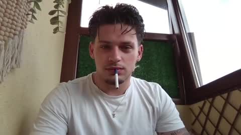 Roberto online show from 05-18-26, 06:08
