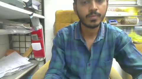 Snapshot of robertsalia220 chatting on 12-25-24, 12:05 Robertsalia online show from 12-25-24, 12:05