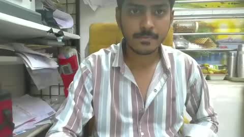 Snapshot of robertsalia220 chatting on 03-08-25, 12:52 Robertsalia online show from 03-08-25, 12:52