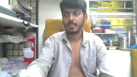 Snapshot of robertsalia220 chatting on 12-17-25, 12:11 Robertsalia online show from 12-17-25, 12:11