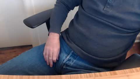 robidan6923 online show from 11-17-25, 02:01