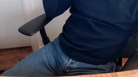 robidan6923 online show from 12-01-25, 02:00