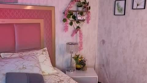 robin D online show from 10-24-25, 12:12