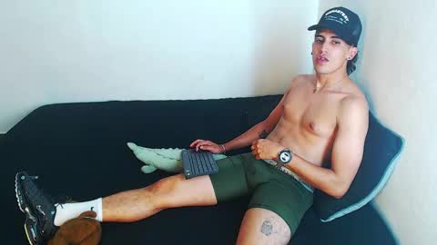 Robisson Zack online show from 11-25-25, 01:38