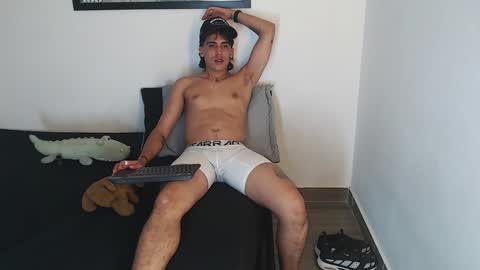 Snapshot of robisson_zack chatting on 03-25-26, 04:29 Robisson Zack online show from 03-25-26, 04:29