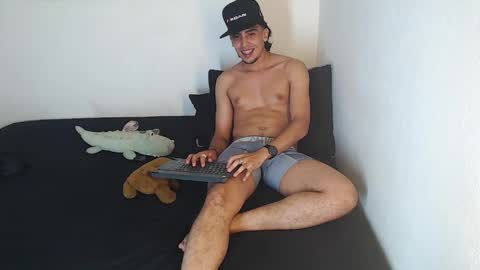 Snapshot of robisson_zack chatting on 04-11-26, 07:56 Robisson Zack online show from 04-11-26, 07:56