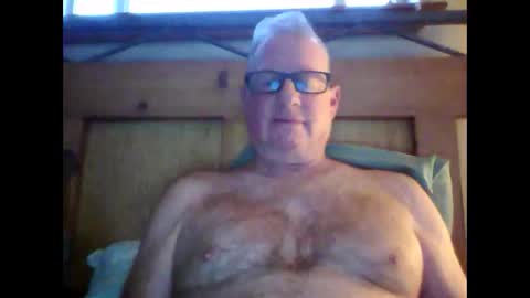 robo0000 online show from 01-06-26, 04:11