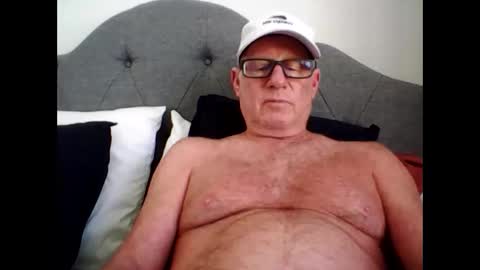 robo0000 online show from 04-01-26, 09:01