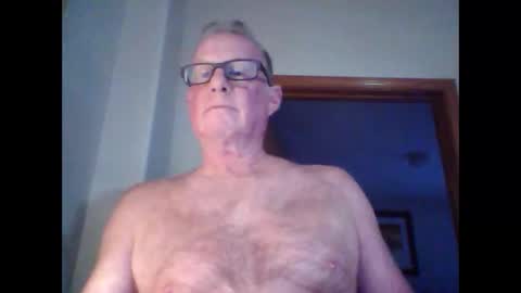 Snapshot of robo0000 chatting on 05-15-26, 11:01 robo0000 online show from 05-15-26, 11:01