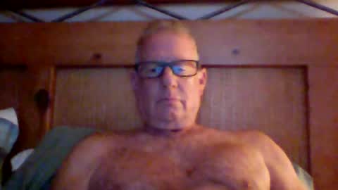 Snapshot of robo0000 chatting on 06-18-26, 06:02 robo0000 online show from 06-18-26, 06:02