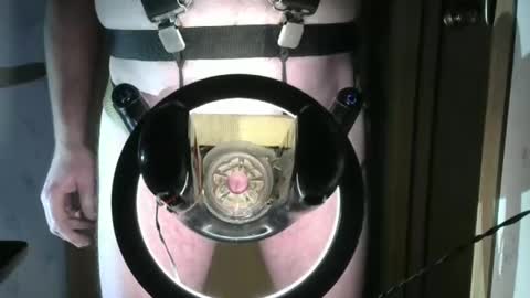 Snapshot of robodickmilker chatting on 02-14-25, 12:19 Robodickmilker online show from 02-14-25, 12:19