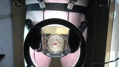 Snapshot of robodickmilker chatting on 02-19-25, 11:28 Robodickmilker online show from 02-19-25, 11:28