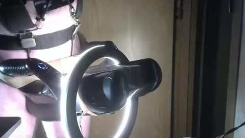 Snapshot of robodickmilker chatting on 10-16-25, 05:14 Robodickmilker online show from 10-16-25, 05:14