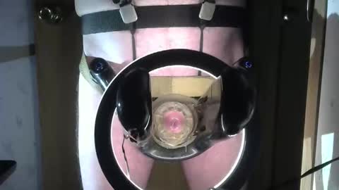 Robodickmilker online show from 10-31-25, 04:52