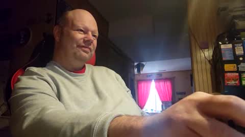 Robo Nuts online show from 01-26-25, 07:41