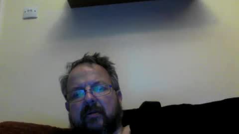Snapshot of robx32 chatting on 03-11-25, 06:21 Rob online show from 03-11-25, 06:21