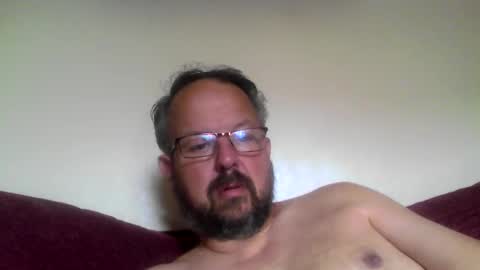 Snapshot of robx32 chatting on 09-15-25, 10:37 Rob online show from 09-15-25, 10:37